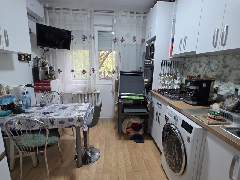 Titan, 2 gr. sanitare, bloc 1978,